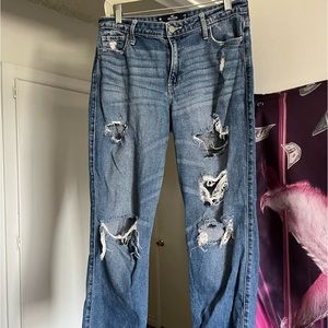 Hollister Jeans ; size 9R ; W 29 ; L 27